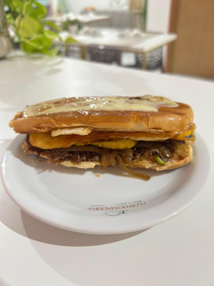 LANCHE SERTANEJO
